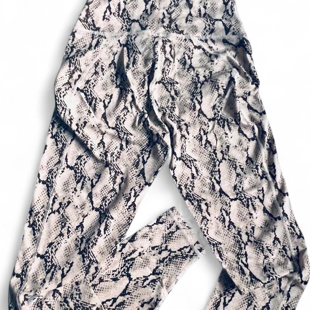 Fabletics Define PowerHold High-Waisted Legging Snake Print Small Tall LG1828402